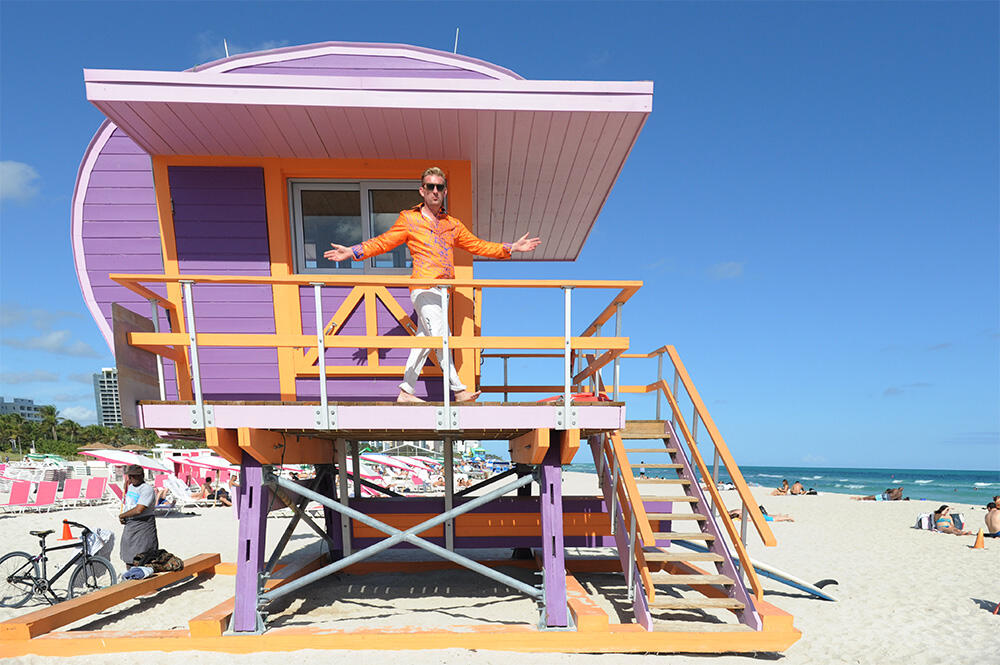 René König in Miami Beach im Hemd DENADA ORANGE