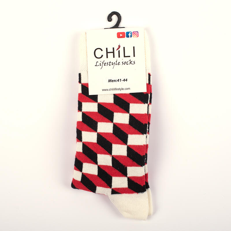 RED WHITE BLACK RHOMBUS - Bunte Socken - Unisex